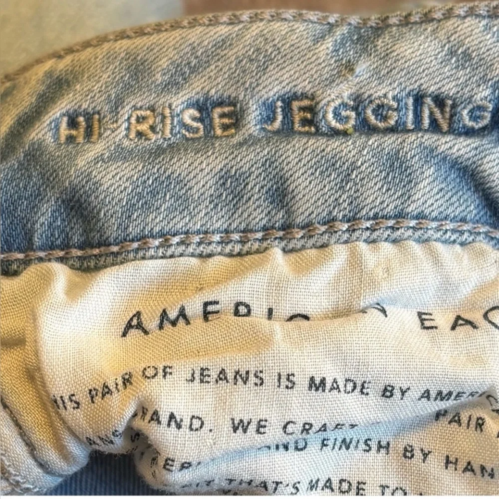 American Eagle Hi-Rise Jegging Jeans Light Wash Size 8